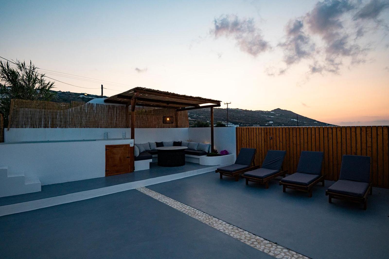 Sunrise Villa Santorini Vourvoulos Exterior photo
